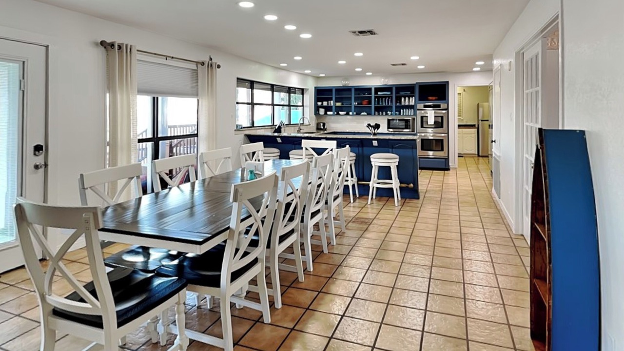 Photo of Others in City-by-the Sea