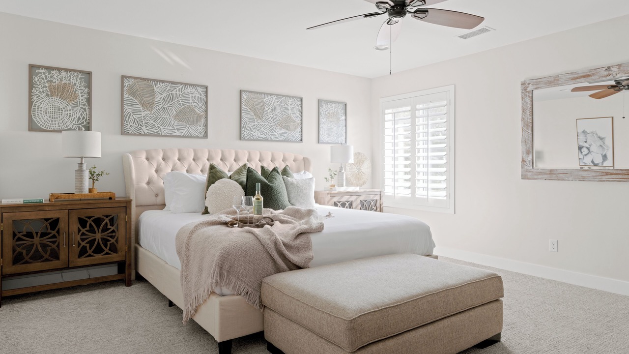 Photo of Bedroom in Paradise Valley Village