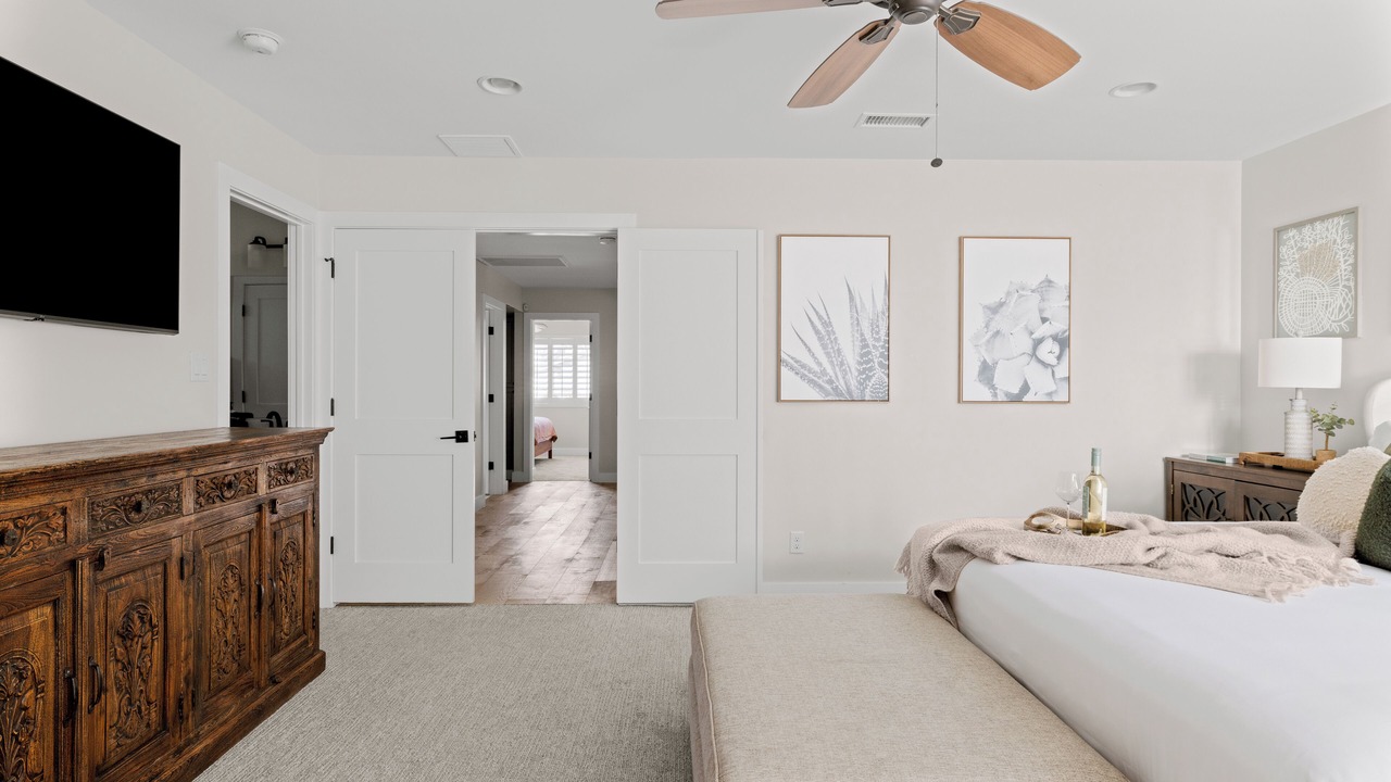 Photo of Bedroom in Paradise Valley Village