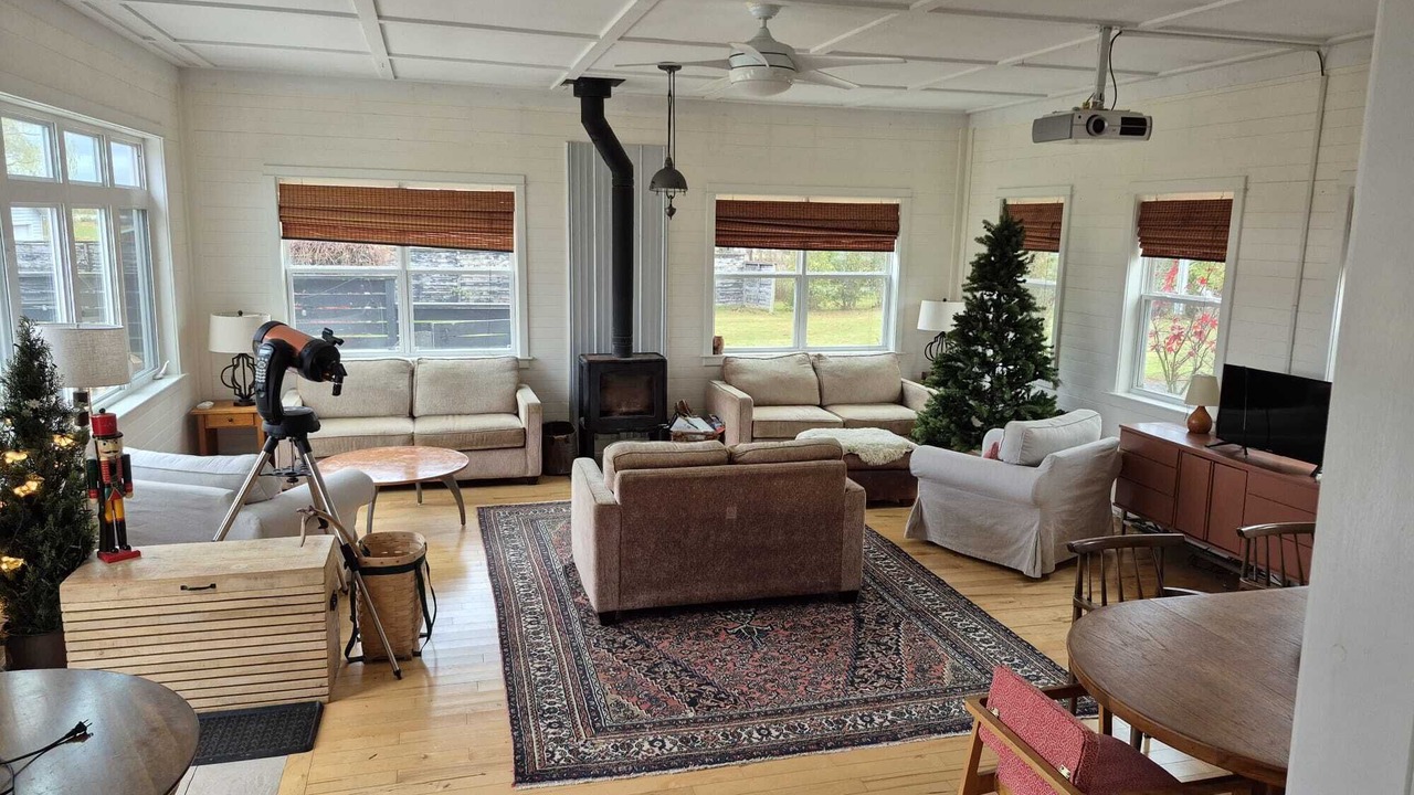 Photo of Livingroom in Port Williams