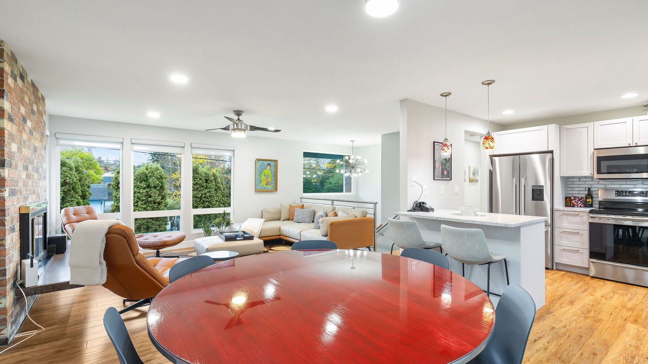 Photo of Others in White Center