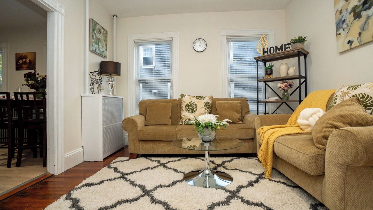 Photo of Livingroom in Milton