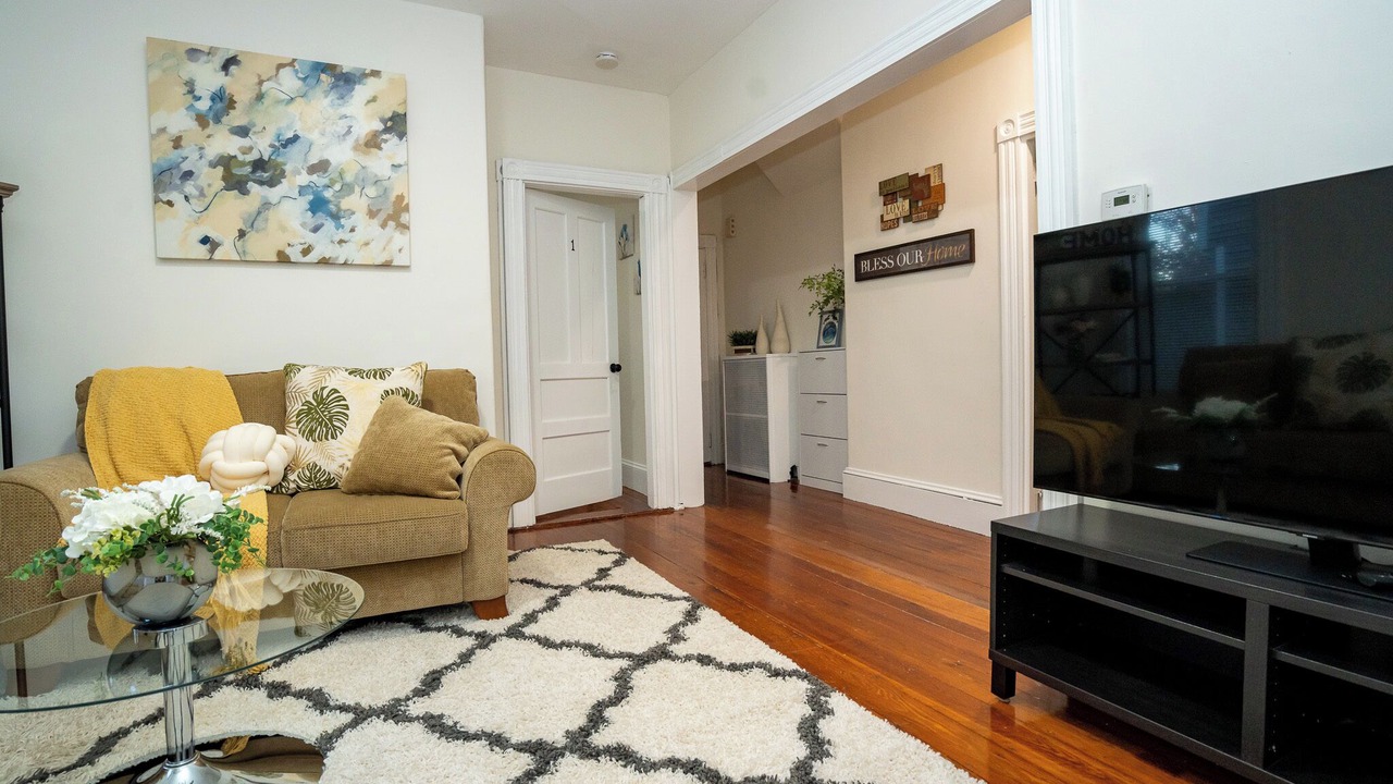 Photo of Livingroom in Milton