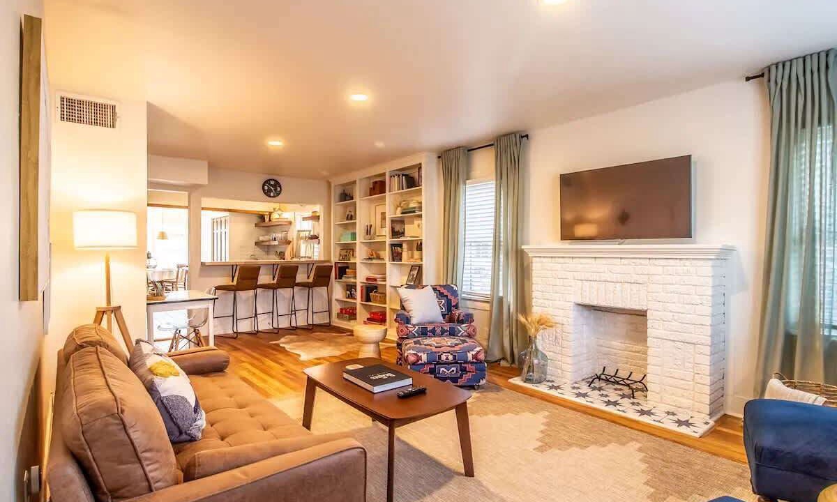 Photo of Livingroom in Tech Terrace