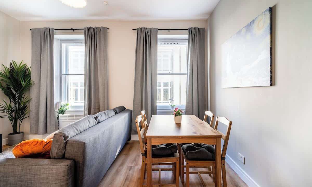 Photo of Livingroom in Paisley