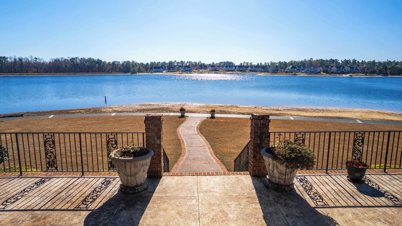 Photo of Outdoor in Olivia