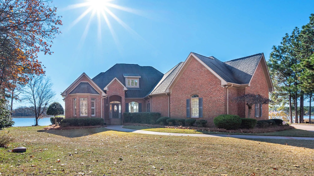 Photo of Outdoor in Olivia