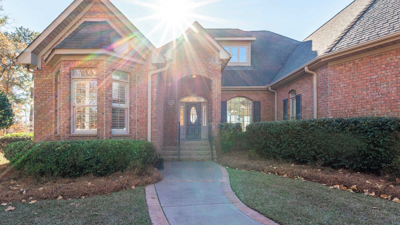 Photo of Outdoor in Olivia