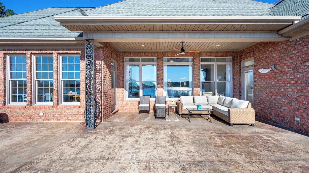 Photo of Patio Balcony in Olivia