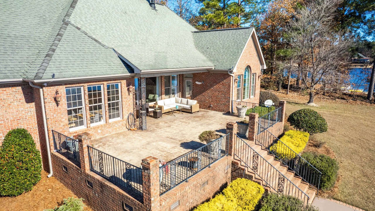 Photo of Outdoor in Olivia