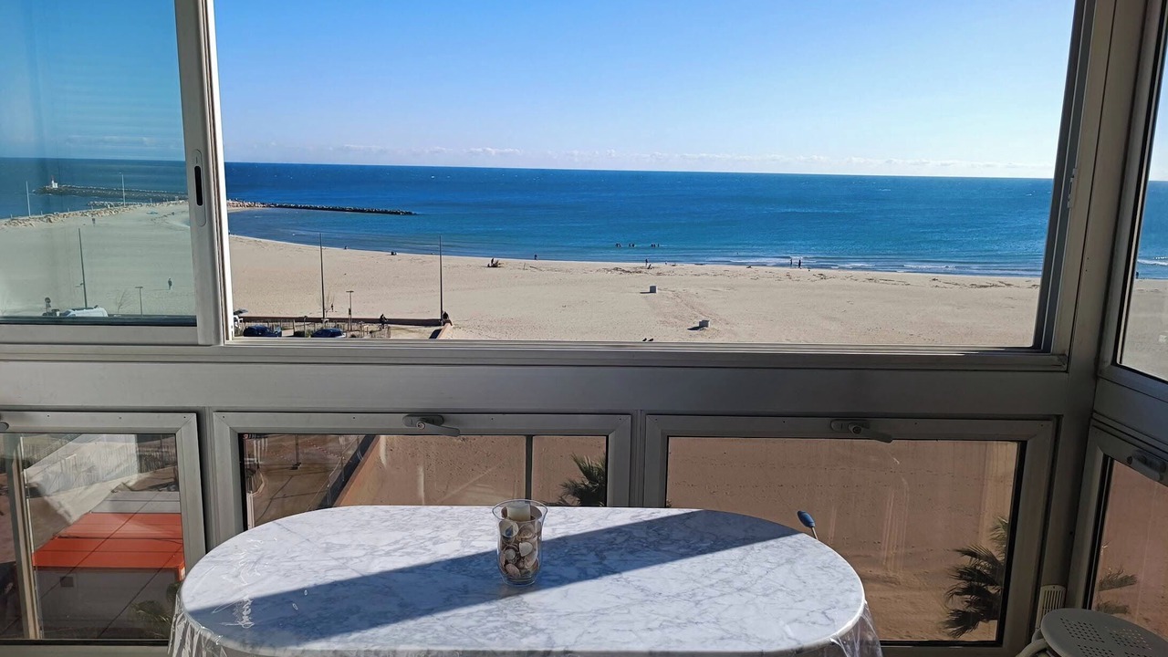 Photo of Others in La Jetee