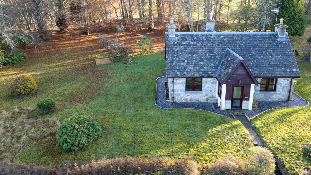 Photo of Outdoor in Inverarnie