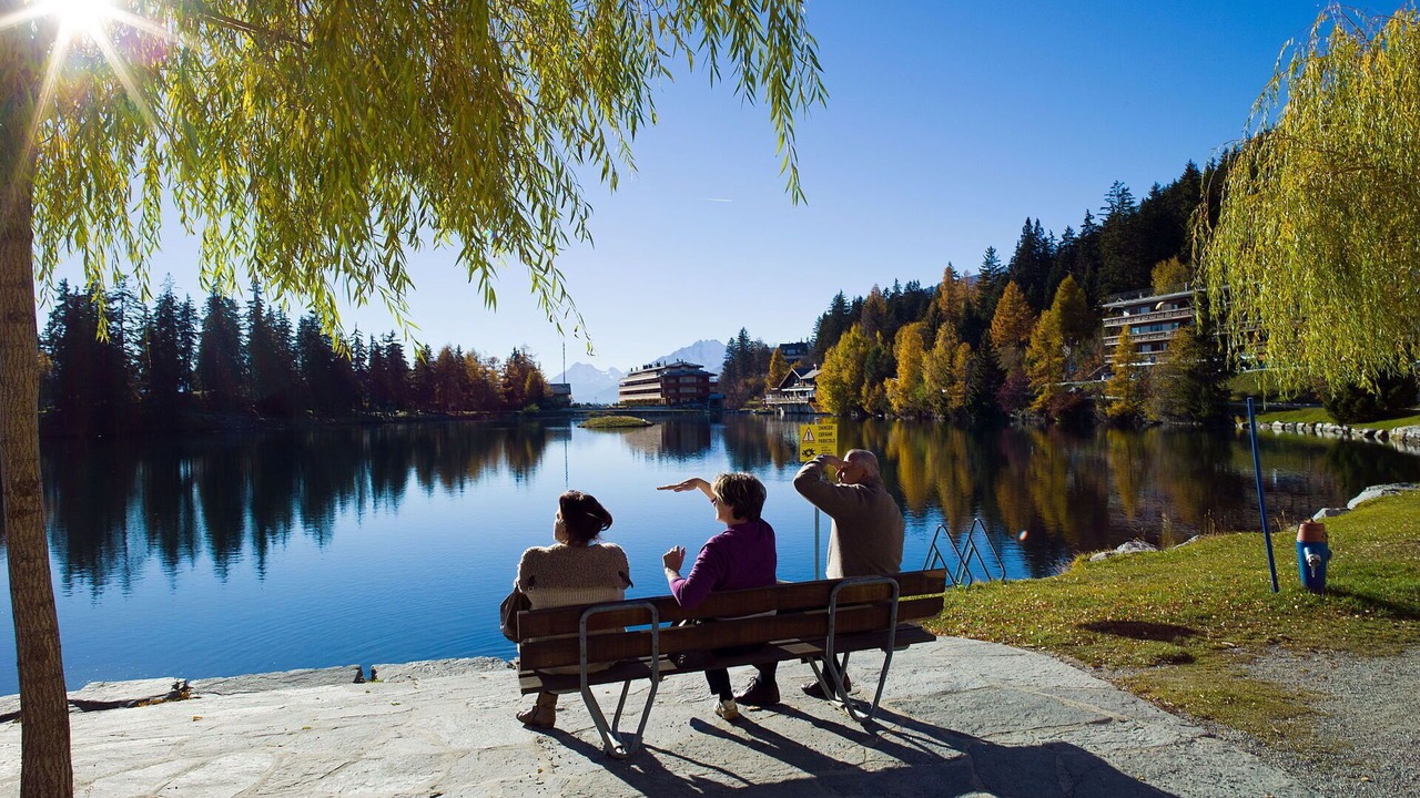 Photo of Outdoor in Lens