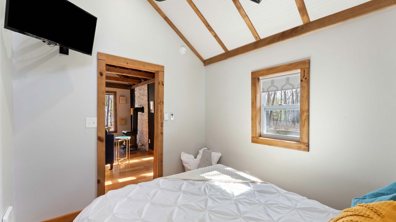 Photo of Bedroom in Rowland