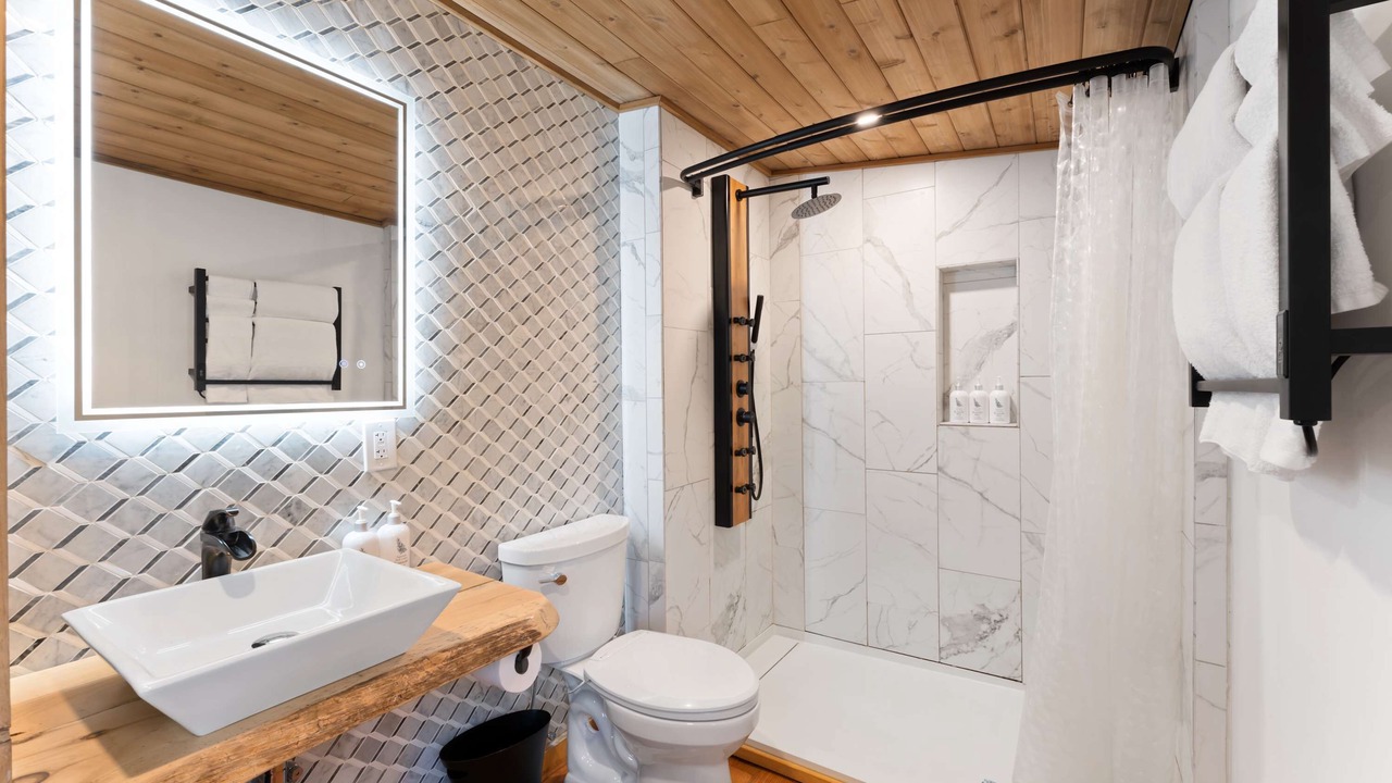 Photo of Bathroom in Rowland