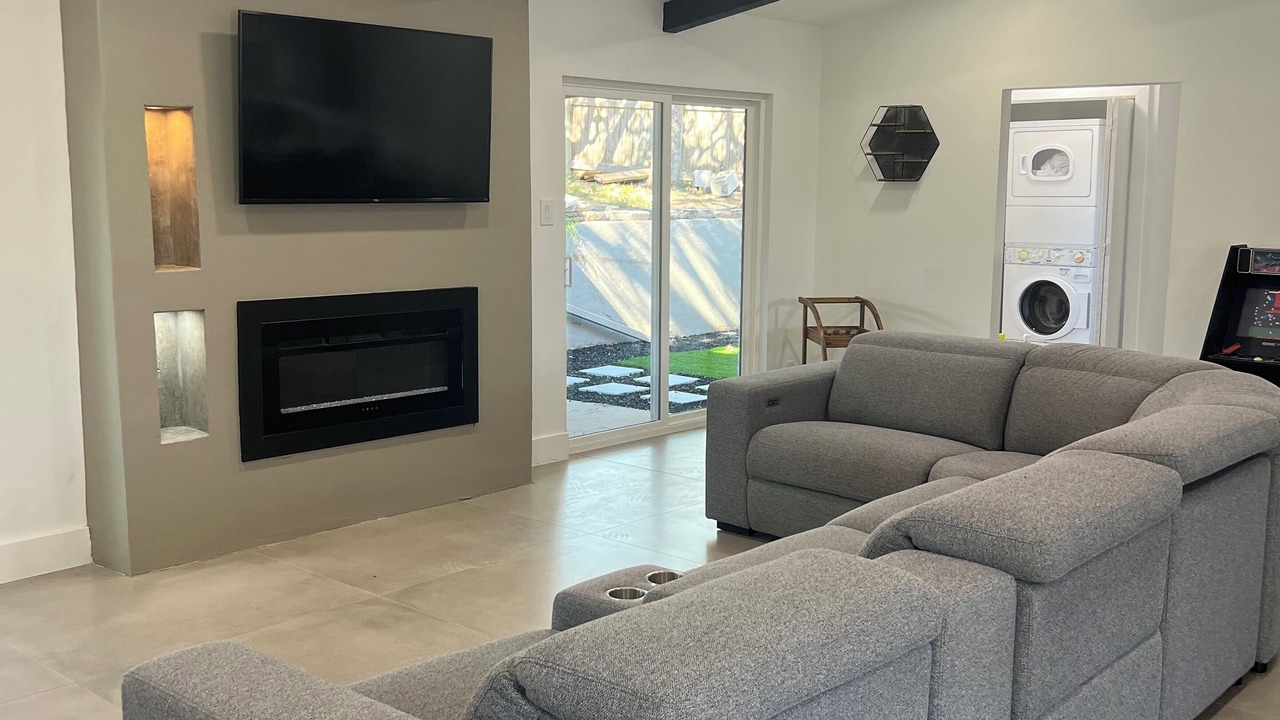 Photo of Livingroom in Oak Creek