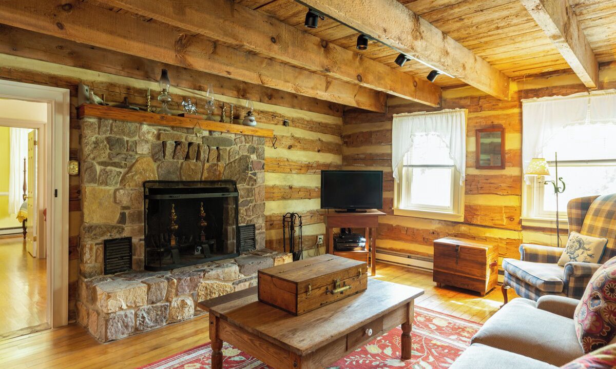 Photo of Bedroom in Warm Springs