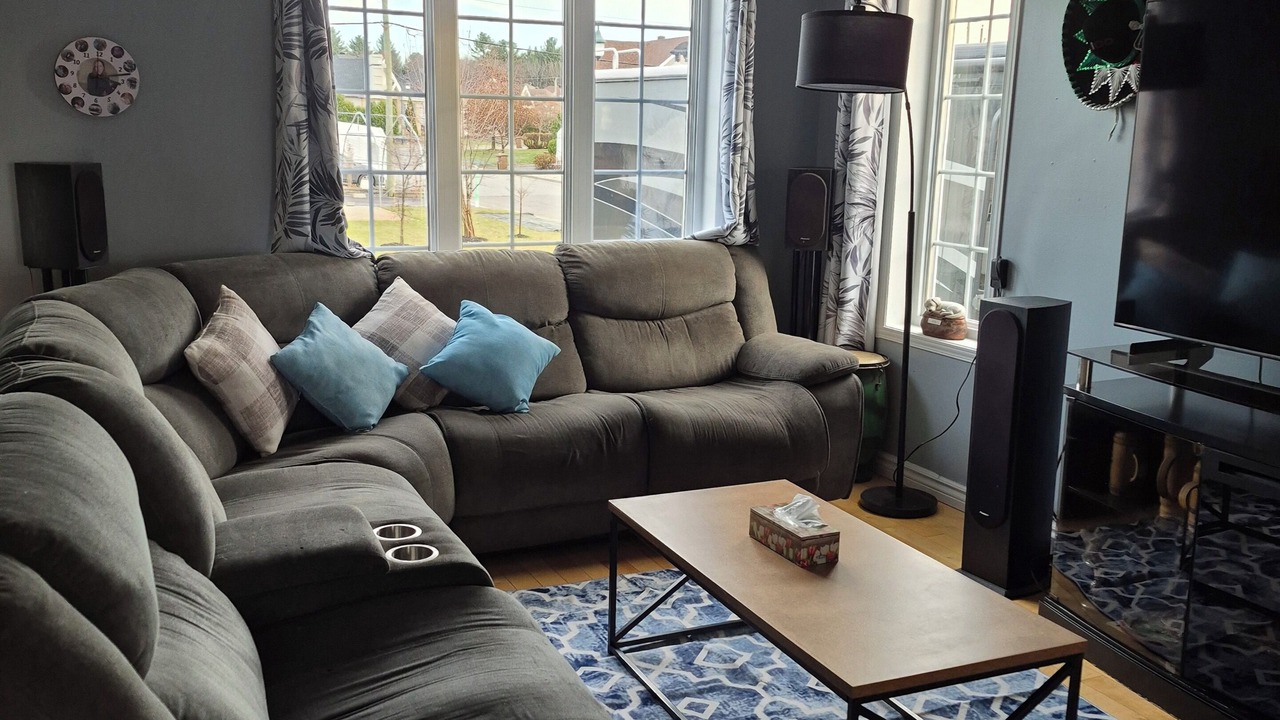 Photo of Livingroom in Terrebonne