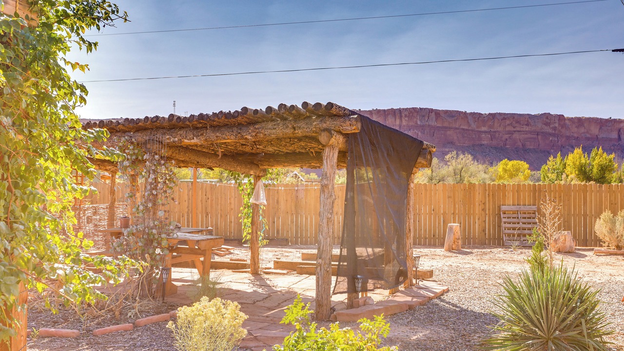 Photo of Outdoor in Bluff