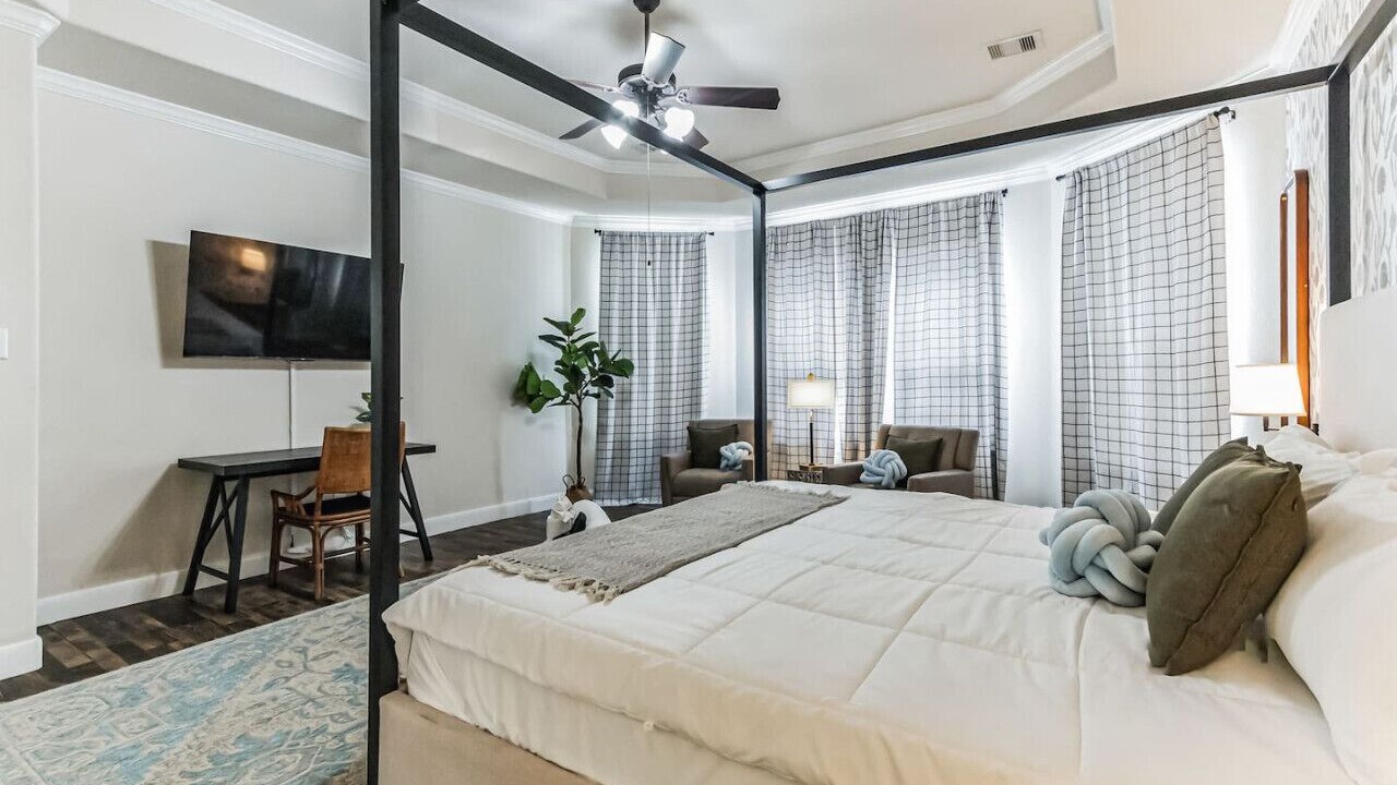 Photo of Bedroom in Lake Houston