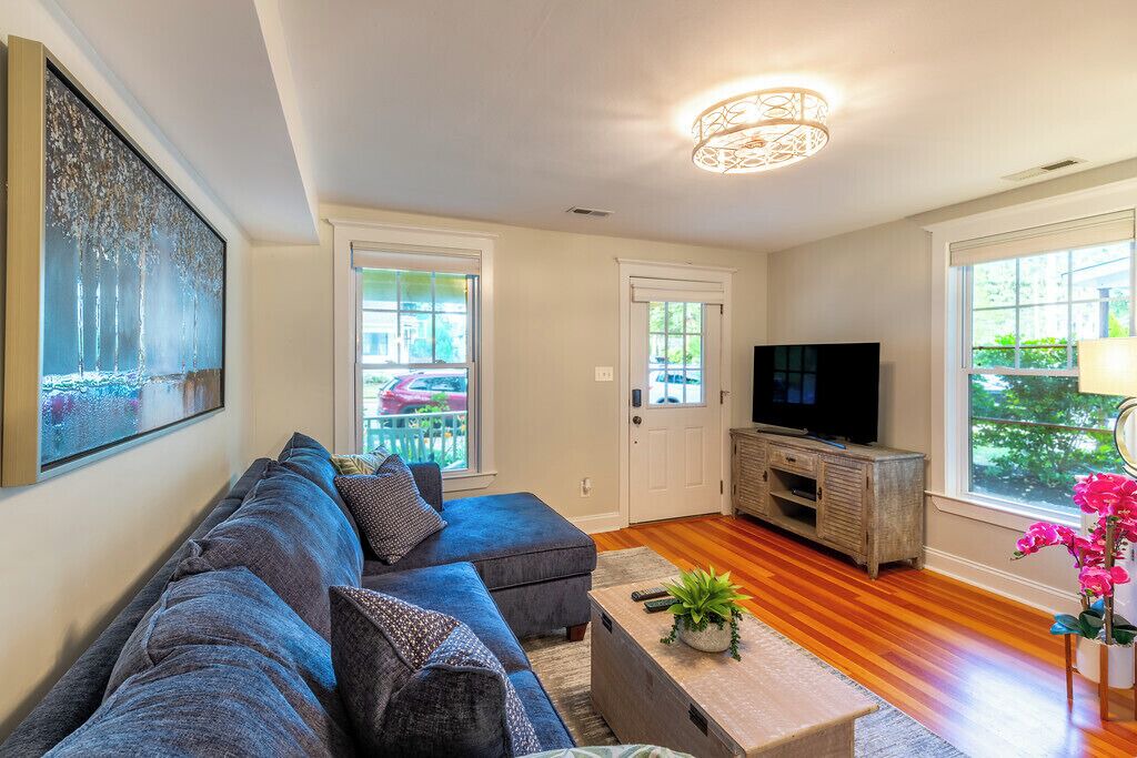 Photo of Livingroom in West Annapolis
