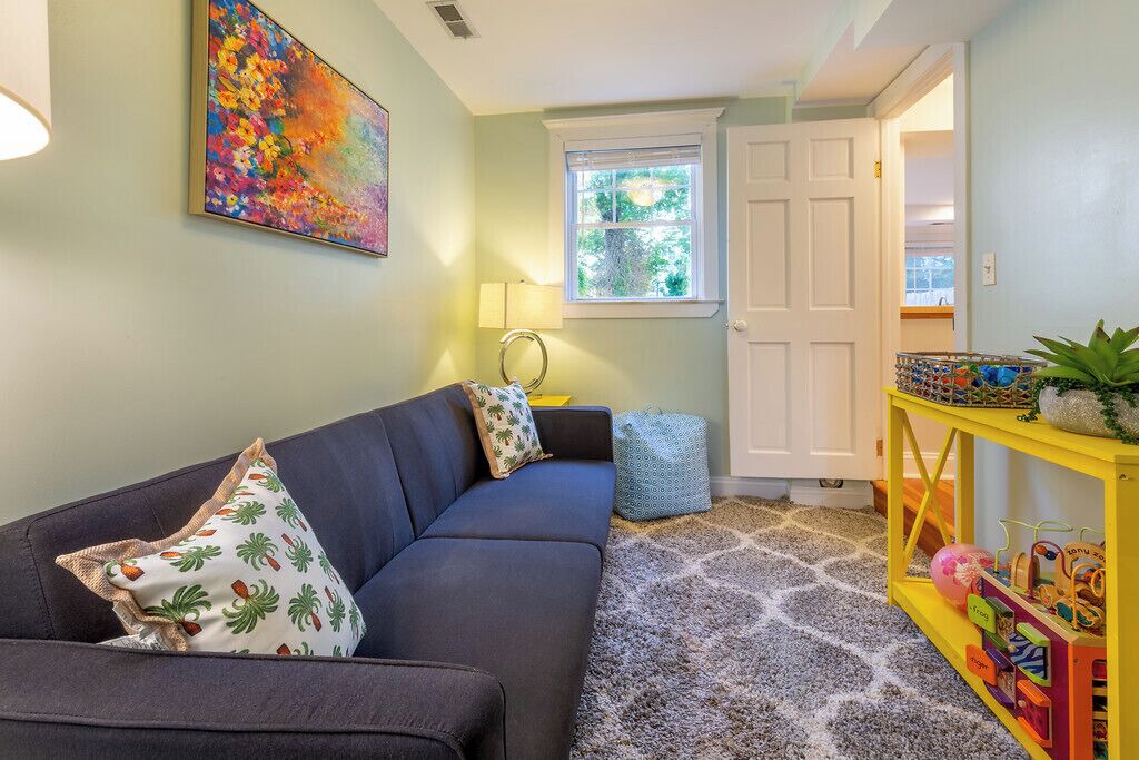 Photo of Livingroom in West Annapolis
