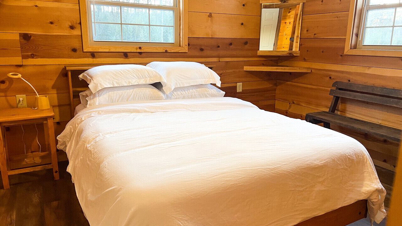 Photo of Bedroom in Daisy