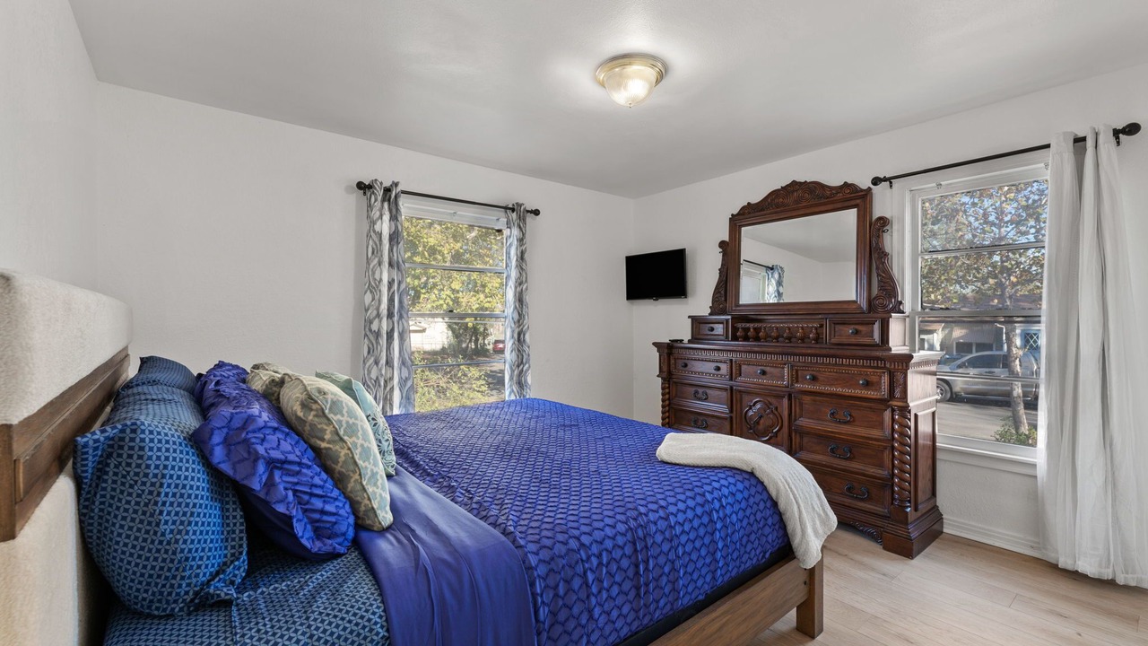 Photo of Bedroom in Mound
