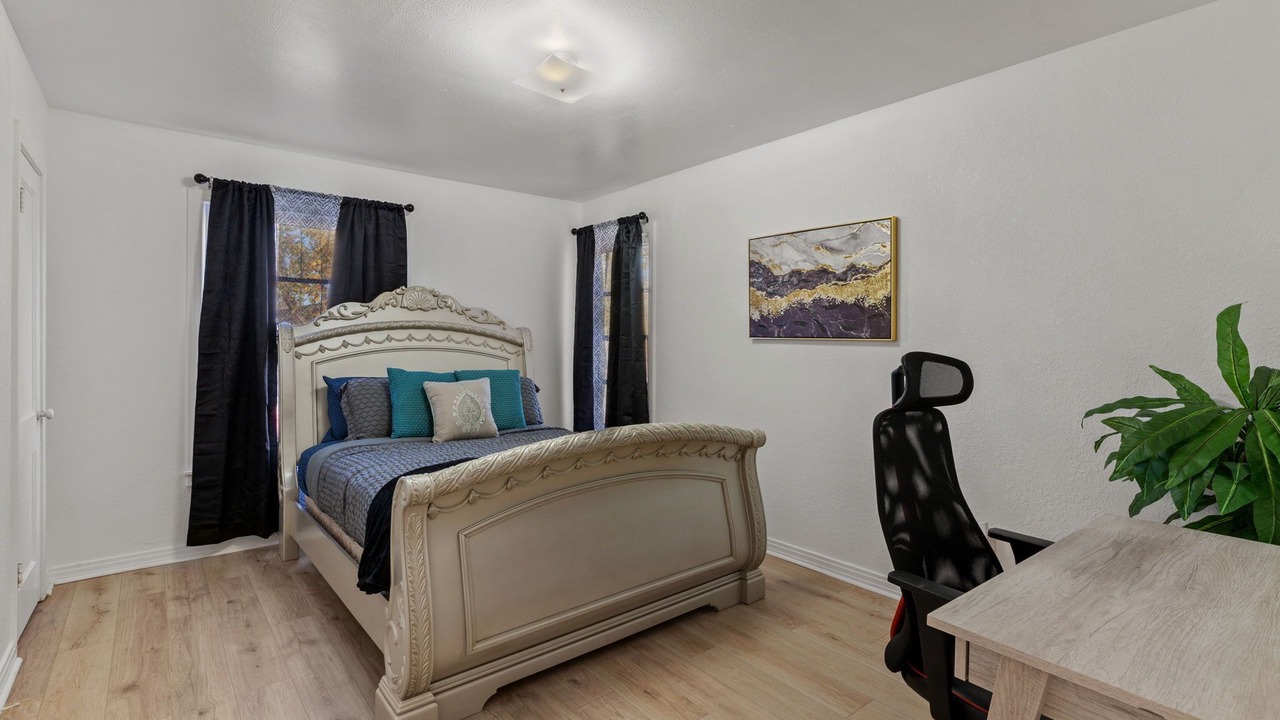 Photo of Bedroom in Mound