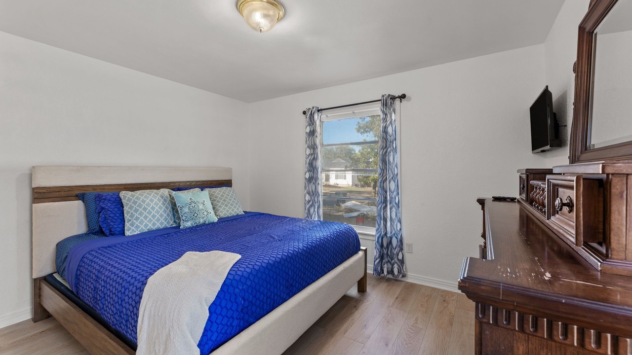 Photo of Bedroom in Mound