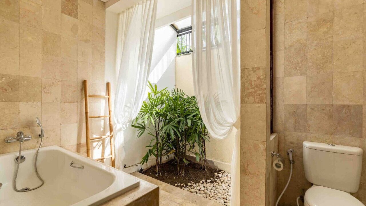 Photo of Bathroom in Sunset Road