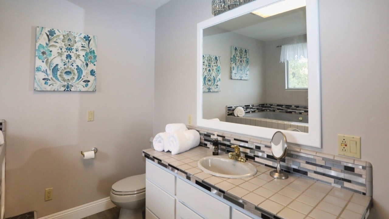 Photo of Bathroom in Clearlake