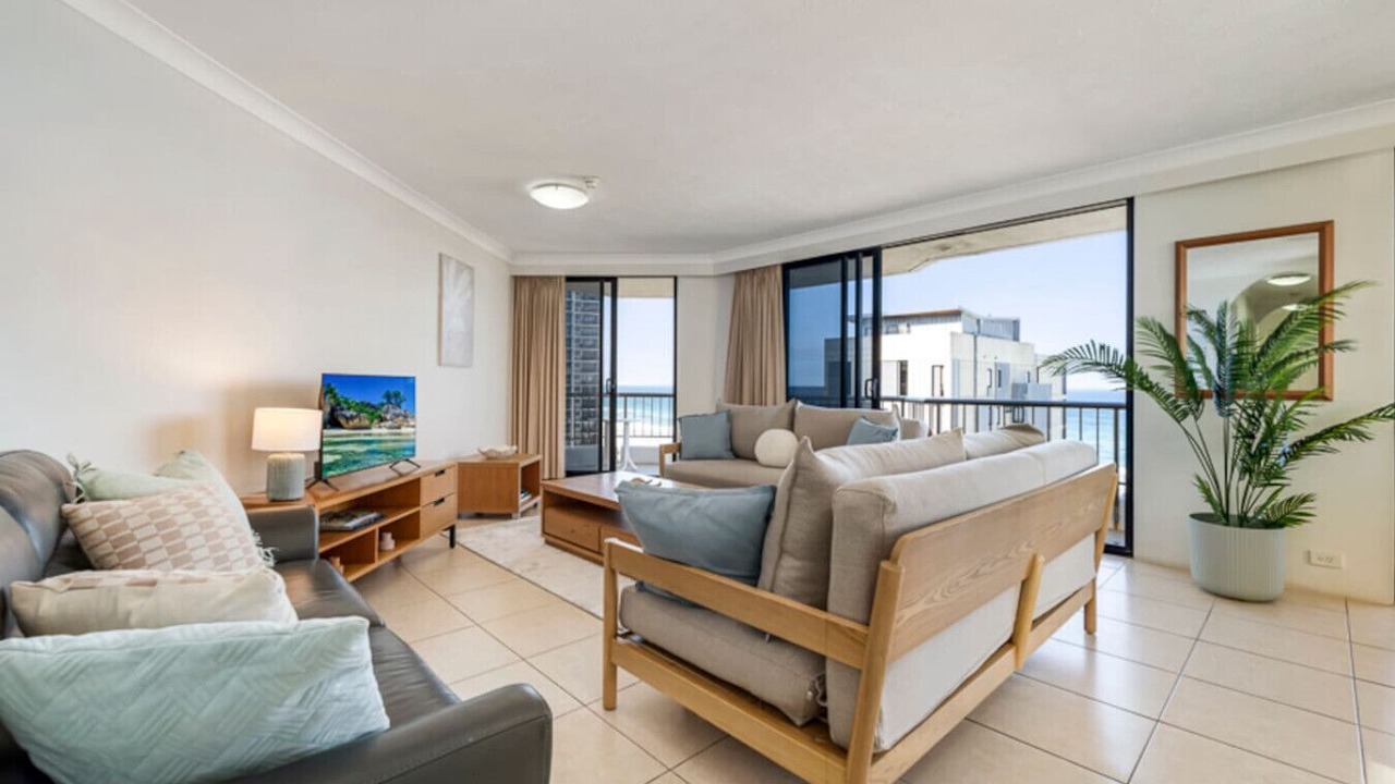 Photo of Livingroom in Main Beach