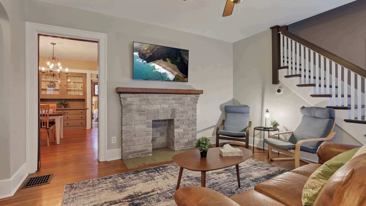Photo of Livingroom in Clintonville