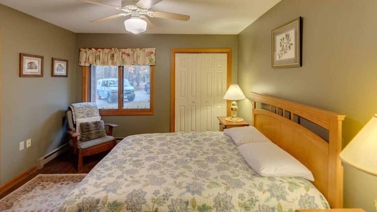 Photo of Bedroom in North Woodstock