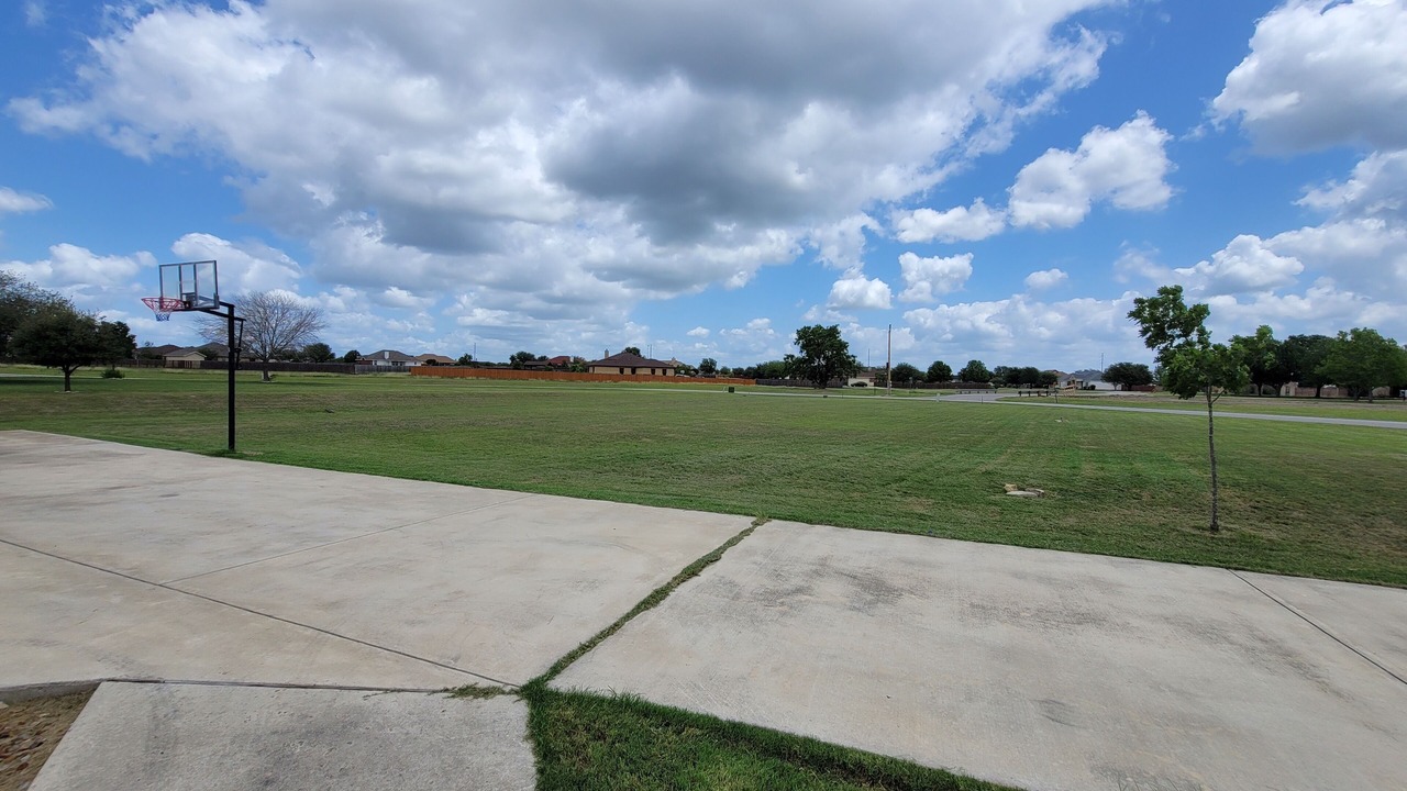 Photo of Others in Lytle