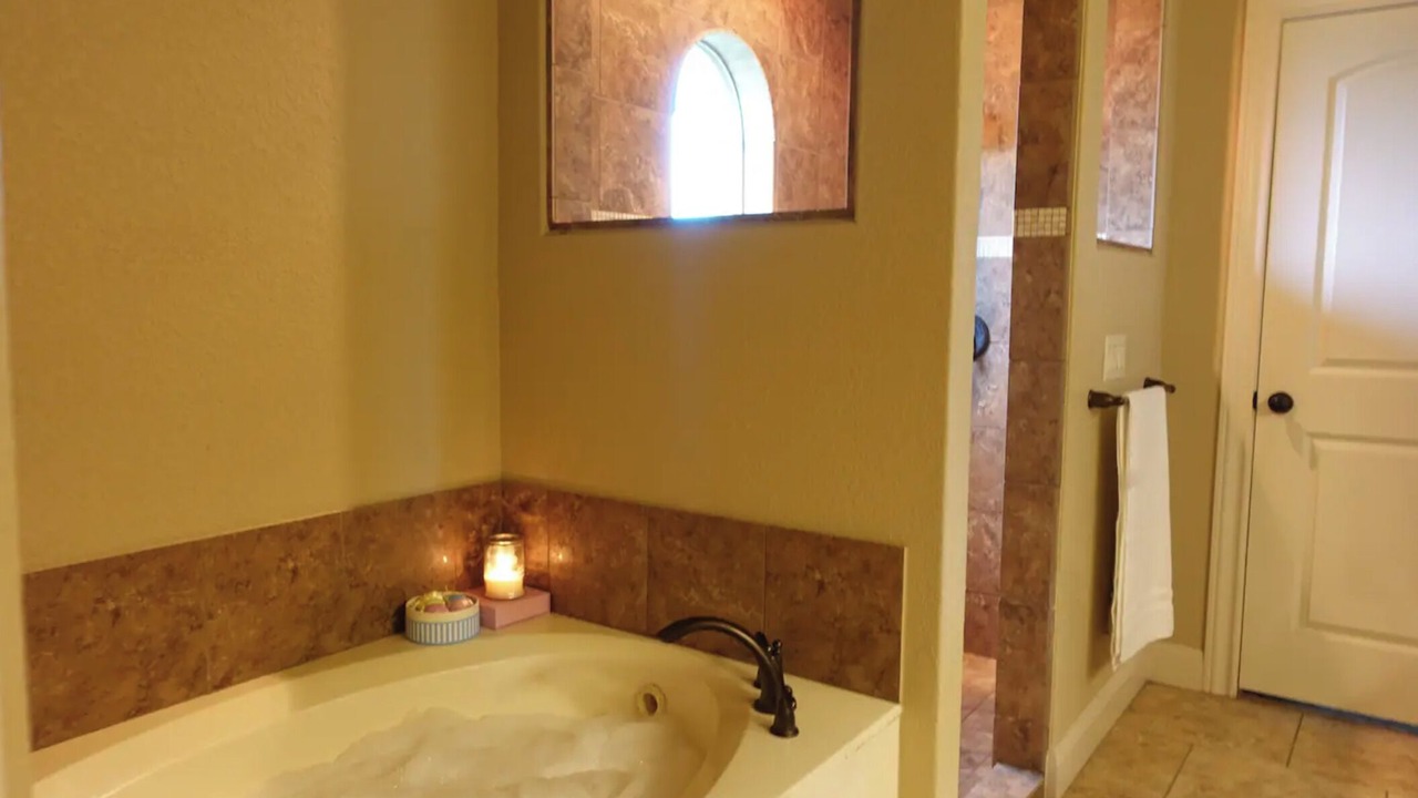 Photo of Bathroom in Lytle