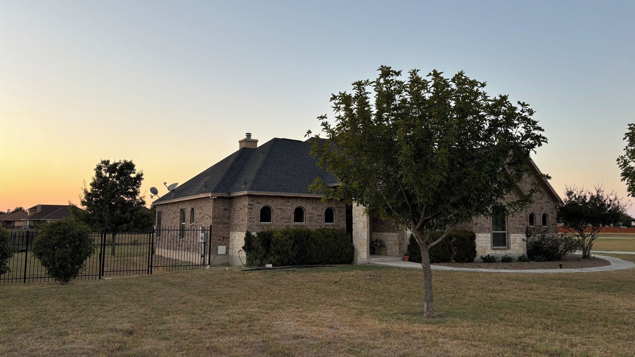 Photo of Outdoor in Lytle