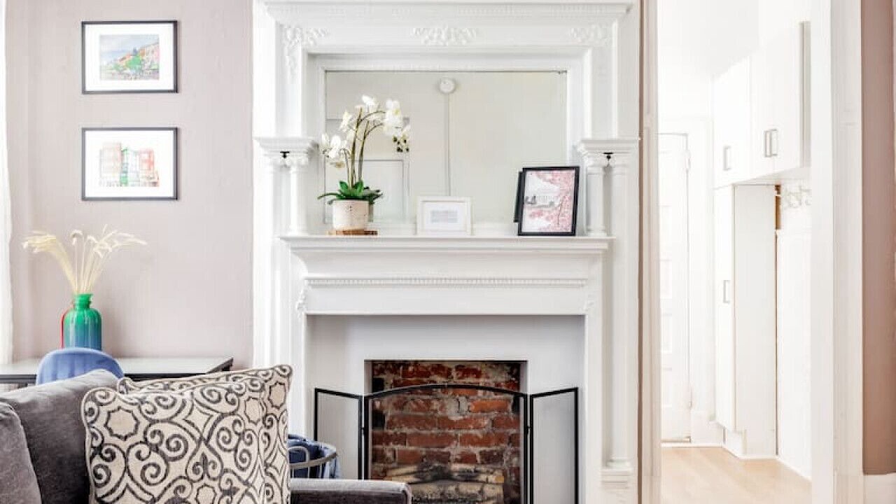 Photo of Livingroom in Adams Morgan