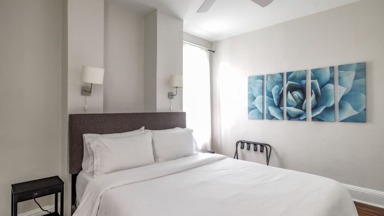Photo of Bedroom in Adams Morgan