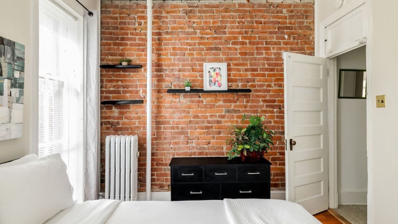 Photo of Bedroom in Adams Morgan