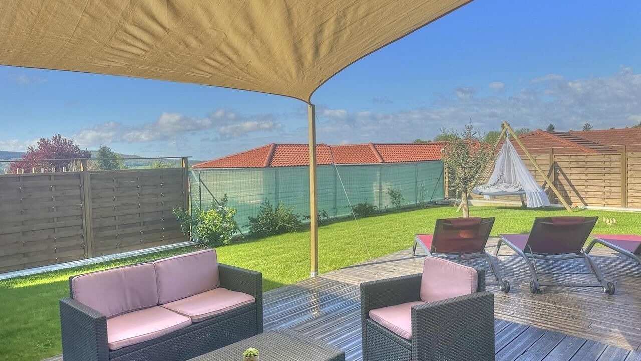 Photo of Patio Balcony in Jujurieux