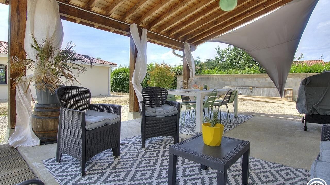 Photo of Outdoor in Certines