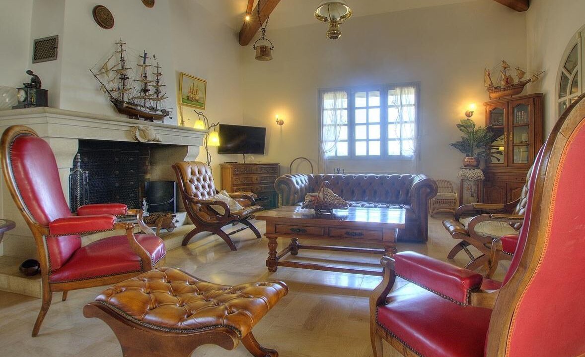 Photo of Livingroom in Ceyzerieu