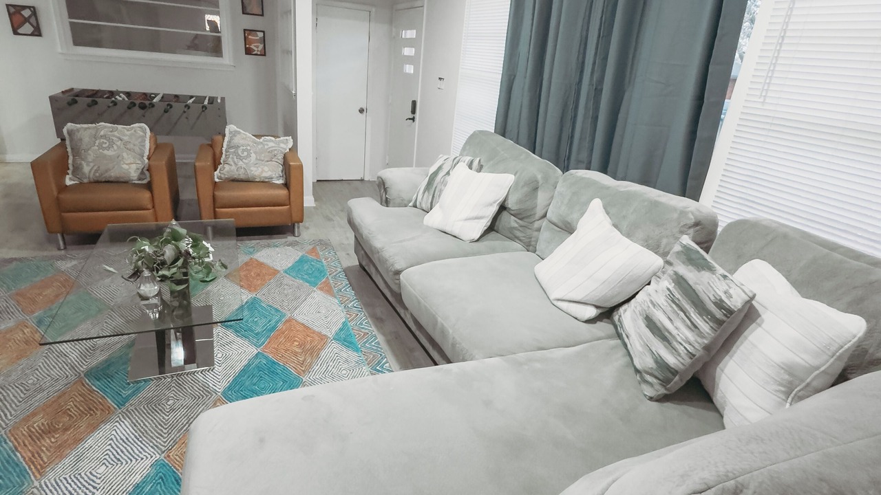 Photo of Livingroom in Harper Woods