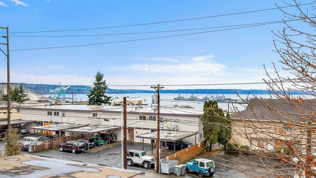 Photo of Others in Everett