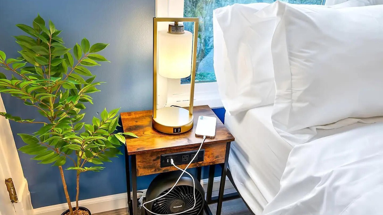 Photo of Others in Everett