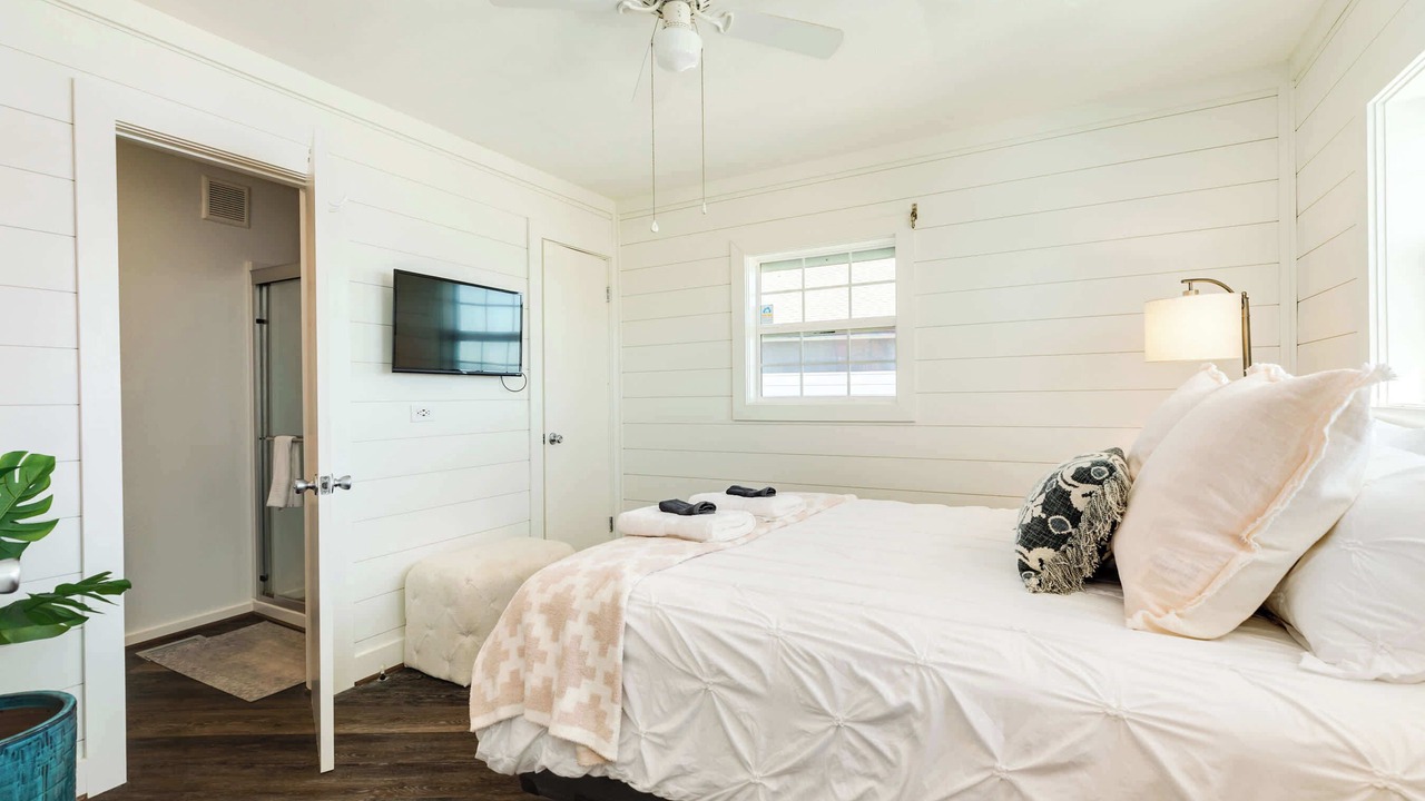 Photo of Bedroom in Surfside Beach