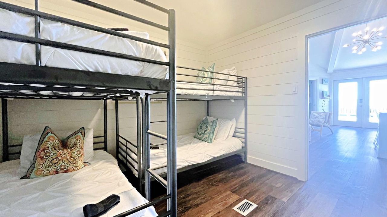 Photo of Bedroom in Surfside Beach