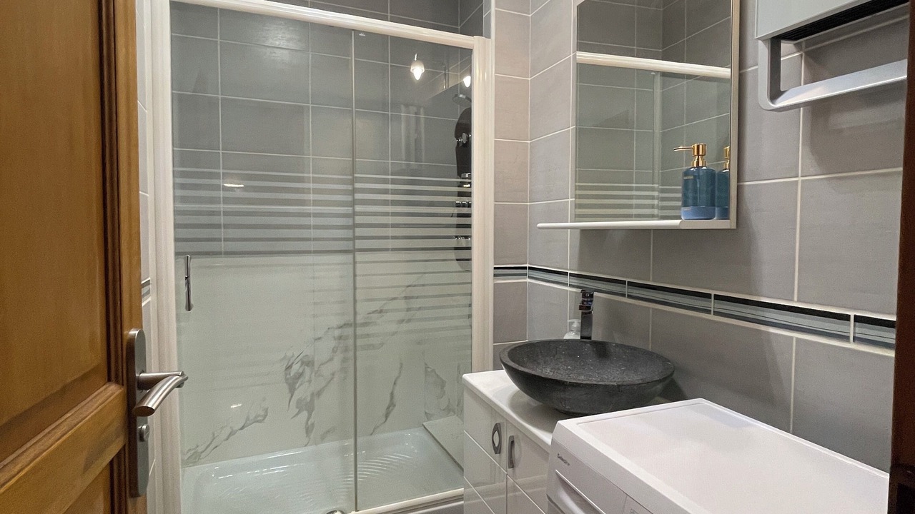 Photo of Bathroom in Montlucon